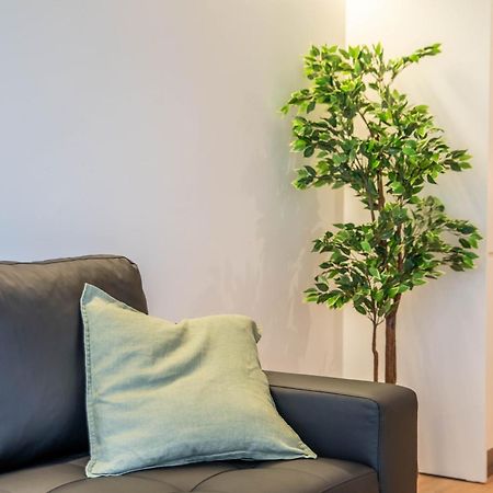 Trindade Bliss: 1Br W/ Free Parking By Lovelystay OOporto Exteriör bild